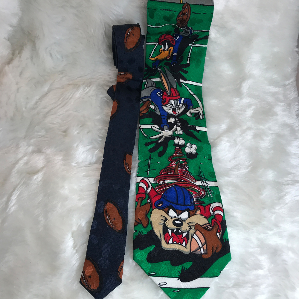 Vintage Looney Tunes 100% silk Tie Football Bugs - Picture 6 of 7